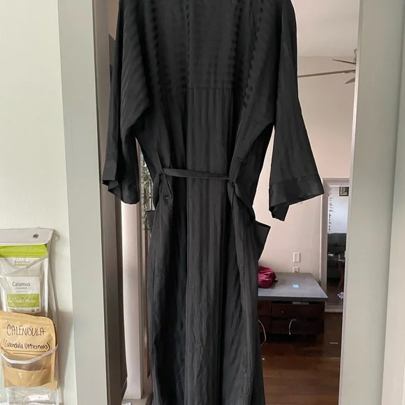Dior Mens Robe - Picture 3 of 3